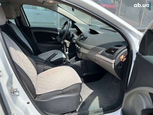Renault Fluence 2012 - фото 21