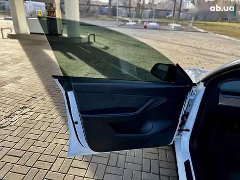 Tesla Model Y 2022 - фото 23