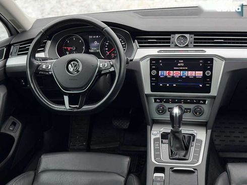 Volkswagen Passat 2017 - фото 26
