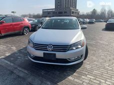 Продаж вживаних Volkswagen Passat 2014 року - купити на Автобазарі