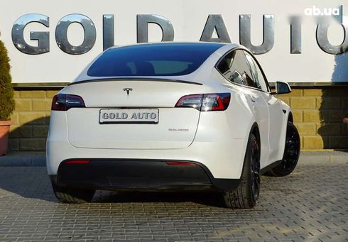 Tesla Model Y 2023 - фото 17