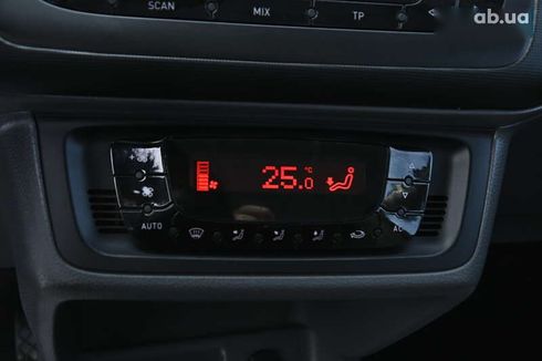 SEAT Ibiza 2011 - фото 20