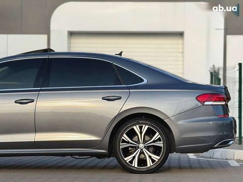Volkswagen Passat 2021 - фото 24