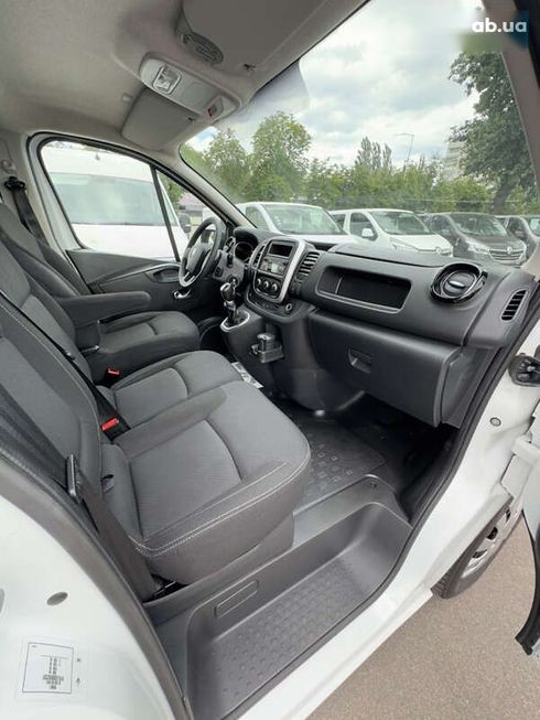 Renault Trafic 2020 - фото 25