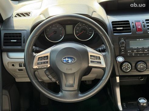 Subaru Forester 2014 белый - фото 18