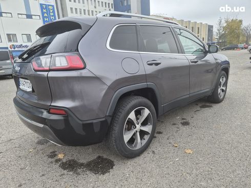 Jeep Cherokee 2018 серый - фото 19
