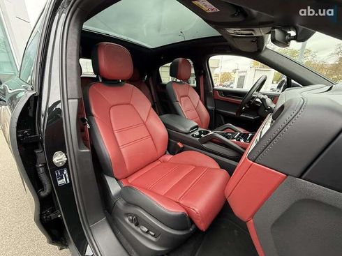 Porsche Cayenne Coupe 2024 - фото 18