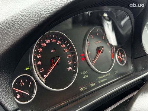 BMW 5 серия 2012 черный - фото 20