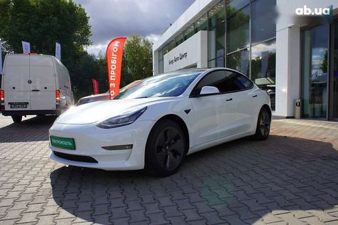 Tesla Model 3 2022 - фото 4