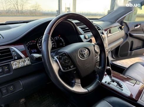 Toyota Camry 2011 - фото 18