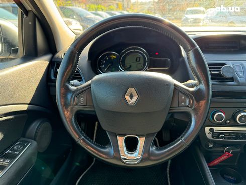 Renault Megane 2014 белый - фото 26