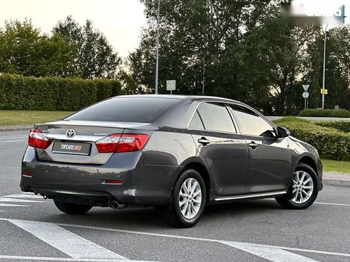 Toyota Camry 2011 - фото 6