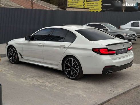 BMW 5 серия 2020 - фото 7