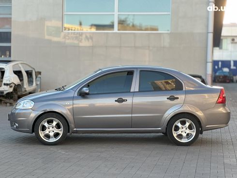 Chevrolet Aveo 2007 серый - фото 8