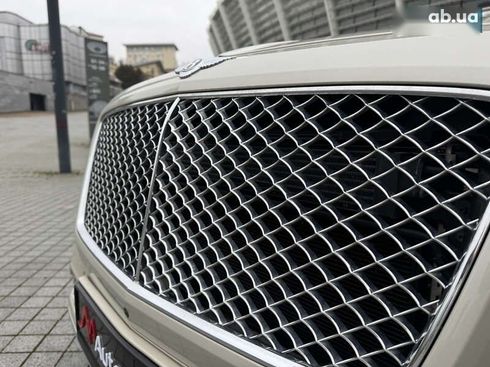 Bentley Bentayga 2018 - фото 10