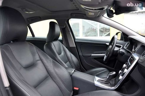 Volvo S60 2016 - фото 27