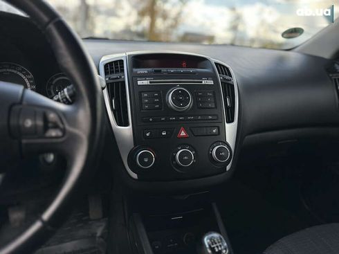 Kia Cee'd 2011 - фото 26