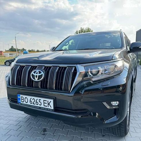 Toyota Land Cruiser Prado 2022 - фото 12