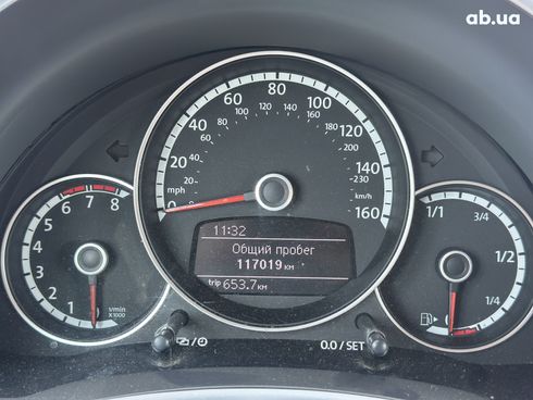 Volkswagen Beetle 2015 синий - фото 11