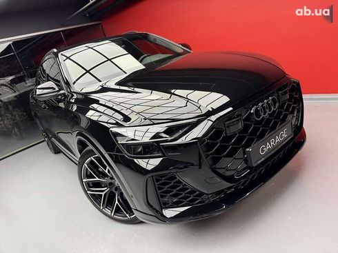 Audi RS Q8 2024 - фото 16