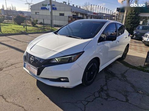 Nissan Leaf 2023 - фото 3