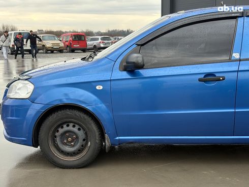 Chevrolet Aveo 2008 синий - фото 12