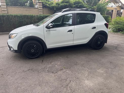 Renault Sandero 2020 белый - фото 24