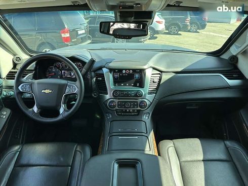 Chevrolet Suburban 2014 - фото 24