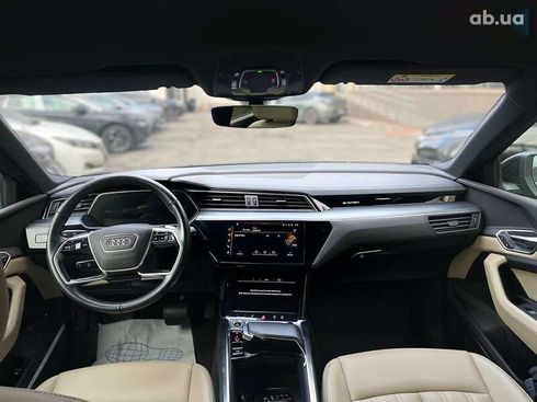 Audi E-Tron 2021 - фото 11