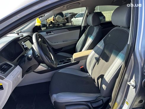 Hyundai Sonata 2015 серый - фото 14