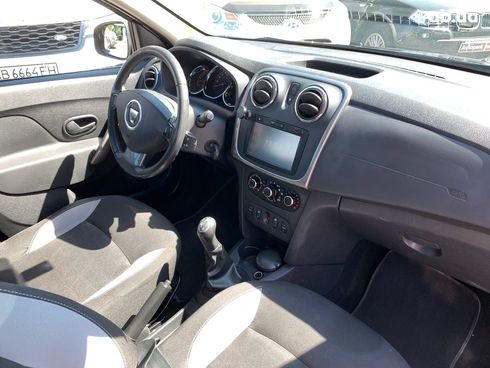 Dacia Sandero Stepway 2015 черный - фото 26