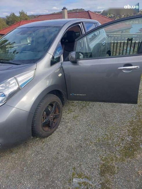Nissan Leaf 2013 - фото 12