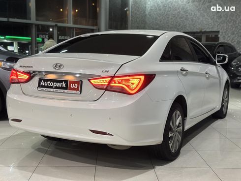 Hyundai Sonata 2014 белый - фото 7