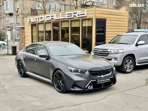BMW M5 2025 - фото 6