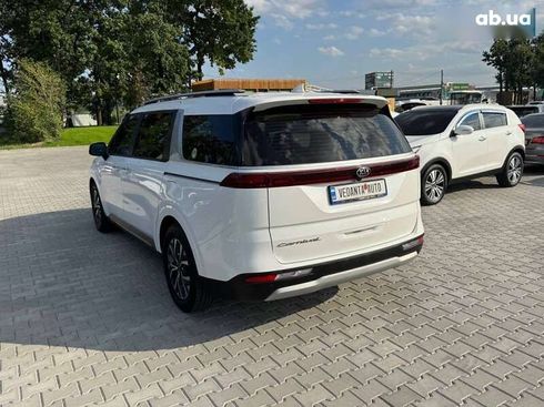 Kia Carnival 2021 - фото 7