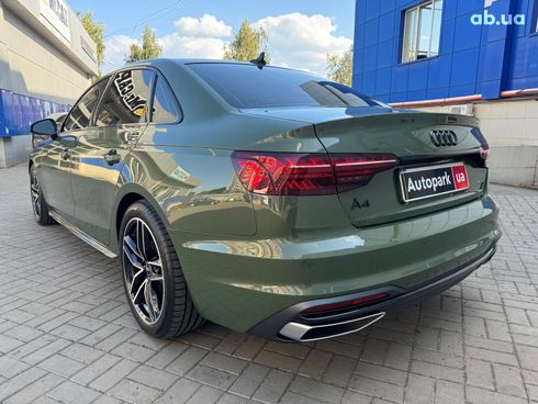 Audi A4 2023 зеленый - фото 7