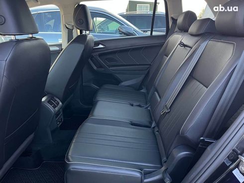 Volkswagen Tiguan 2021 черный - фото 30