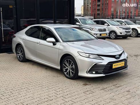 Toyota Camry 2023 - фото 2