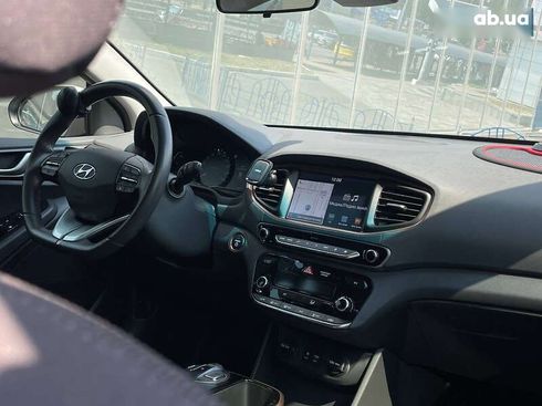 Hyundai Ioniq 2019 - фото 12