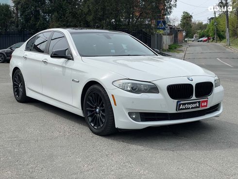 BMW 5 серия 2012 белый - фото 3