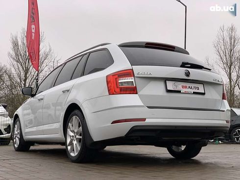 Skoda Octavia 2019 - фото 21
