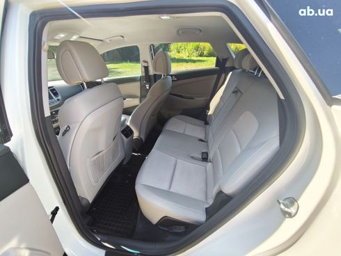 Hyundai Tucson 2018 белый - фото 14