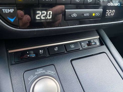 Lexus ES 2017 - фото 18