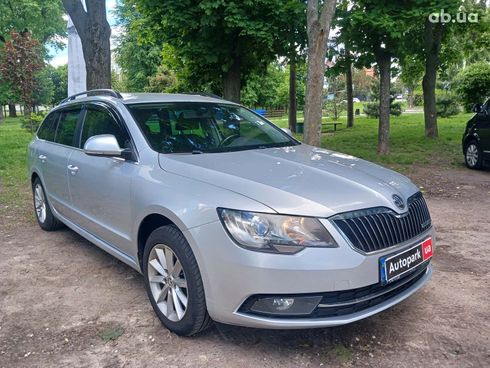 Skoda Superb 2013 серый - фото 3
