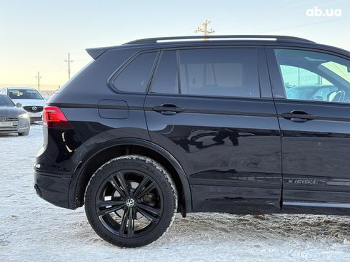 Volkswagen Tiguan 2020 черный - фото 7