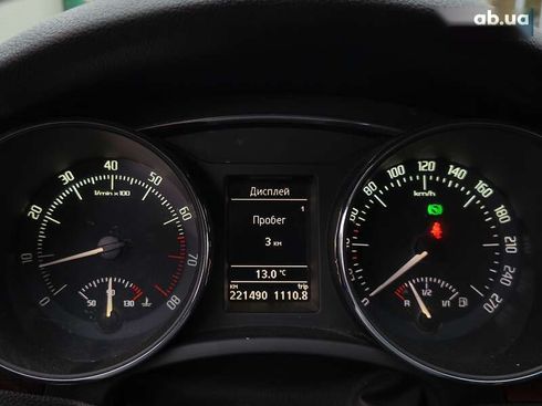 Skoda Superb 2011 - фото 16