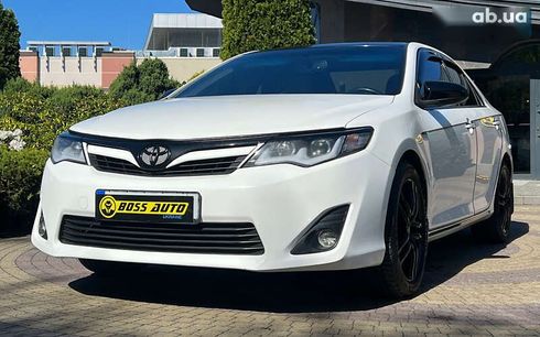 Toyota Camry 2013 - фото 3