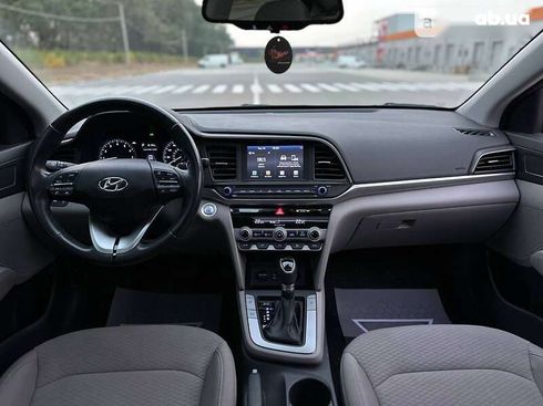 Hyundai Elantra 2019 - фото 27