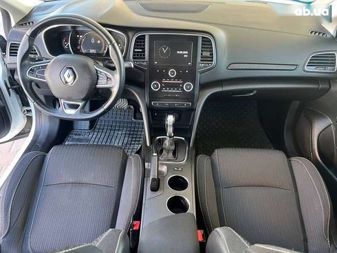 Renault Megane 2017 - фото 16