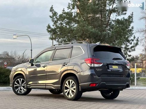 Subaru Forester 2019 - фото 11